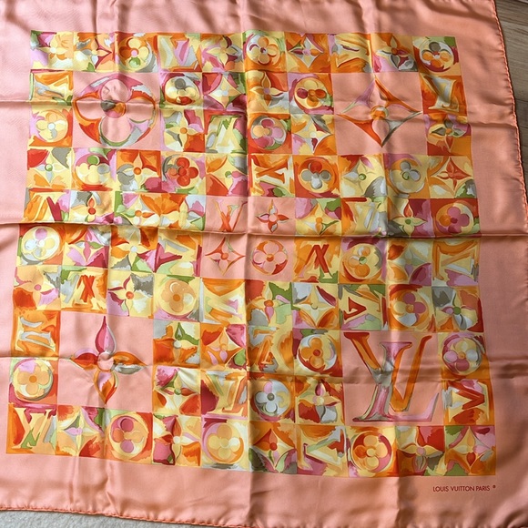 Louis Vuitton Accessories - LOUIS VUITTON Vintage Silk Scarf